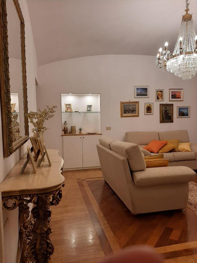 La Casa Di Francesca Hotel Naples Exterior photo